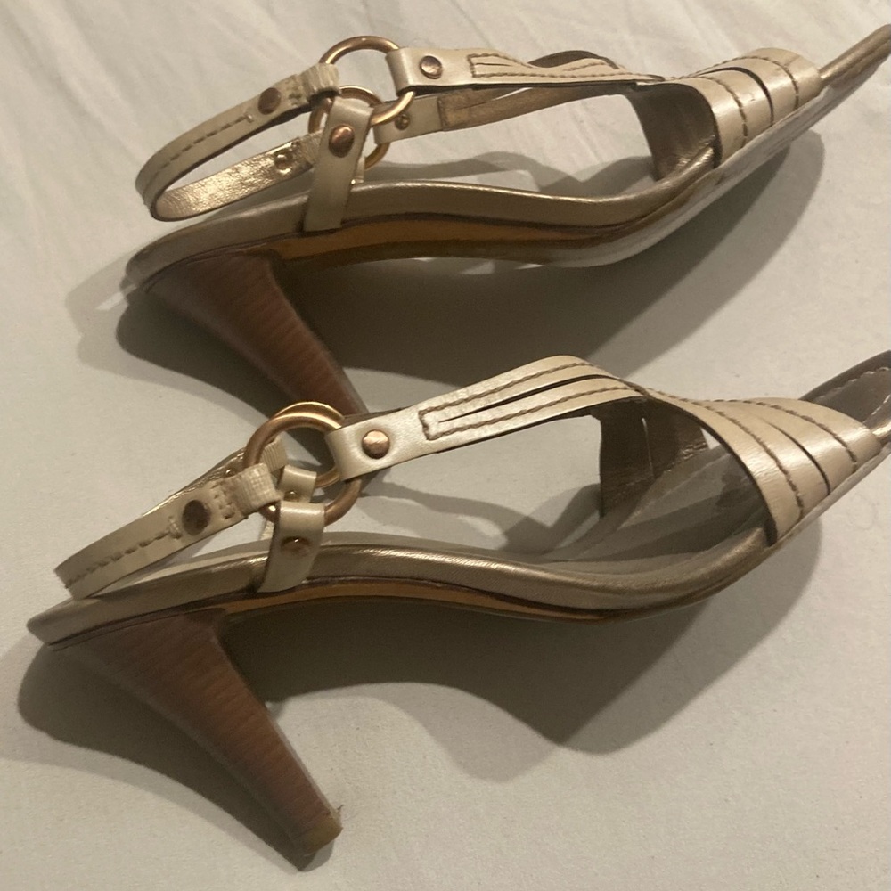 Cole Hahn neutral heels great for night out!